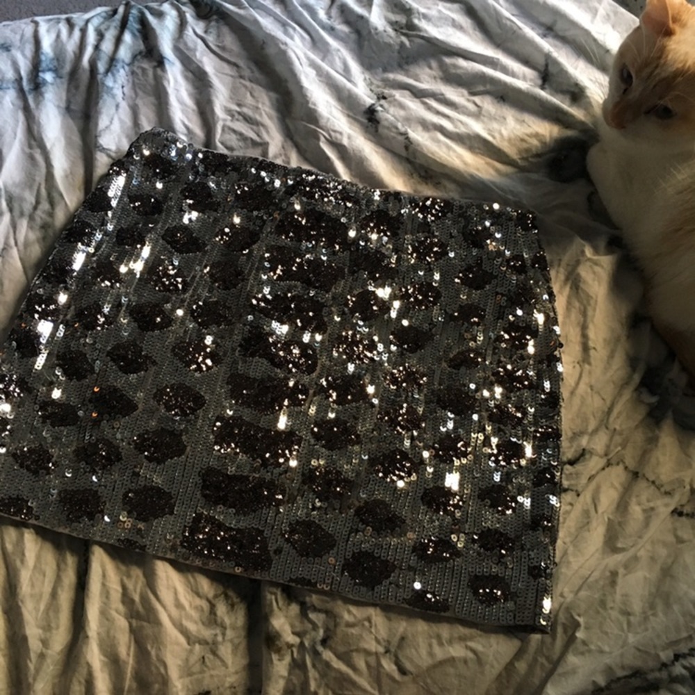 Express sequin skirt